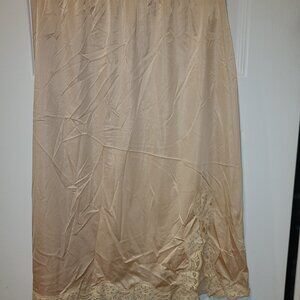 Vintage Vassarette Cream Slip